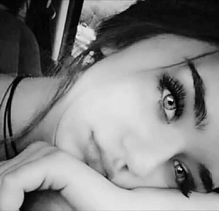عمر بھر مجھ کو یہ غم کھاتا رہے گا تابش🥀
اس نے اظہار کیا مجھ سے محبت نہیں کی🔥 Mahii 💔