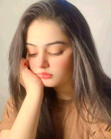 زندگی..شاید اسی کا نام ہے..
دوریاں.مجبوریاں.تنہائیآں💔Unzii🥀