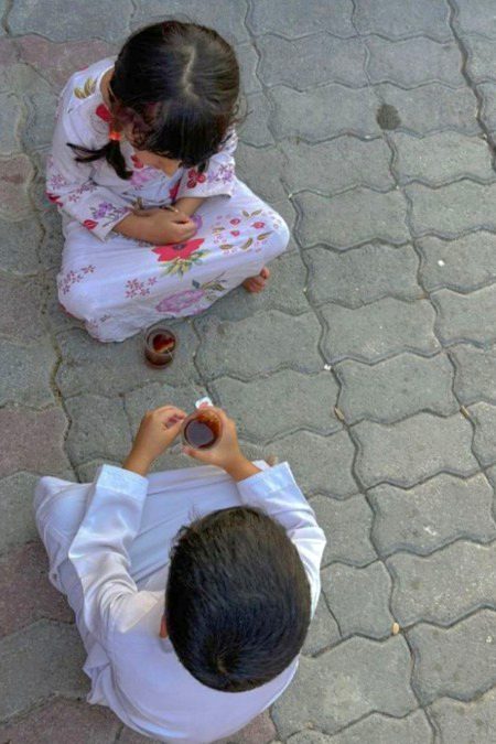 ادھر آؤ، اِدھر بیٹھو، مجھے بتاؤ کیا ہوا ؟؟...
کوئی یہ کہتا تھا ۔۔۔
میں سنوں گا آپ کی ہر داستاں شروع سے آخر تک ۔۔🤍🌝🖤
