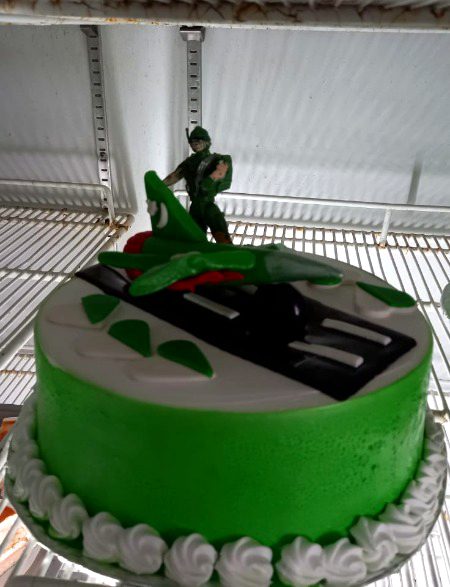 Happy independence day aa jao cake khayen