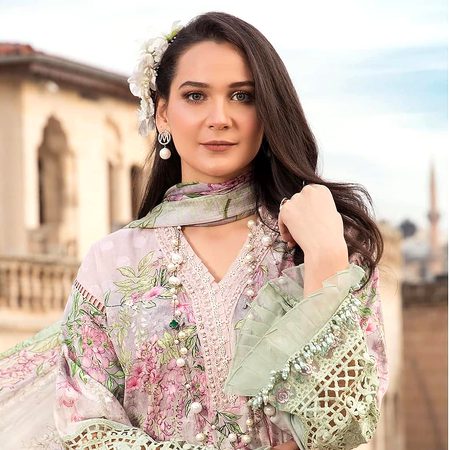 Turkish Celebs image