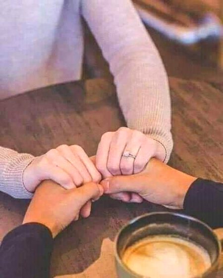 بیٹھ کر عام سے ڈھابے پہ کسی روز
پینی ہے تیرے ساتھ مجھے شام کی چاۓ✨🥰