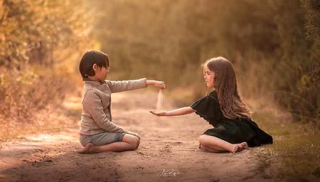 آرزو باندھ کے رکھنے کی مجھے تھی بھی نہیں
بس وہ مرے سامنے رہتا ہے یہی کافی تھا