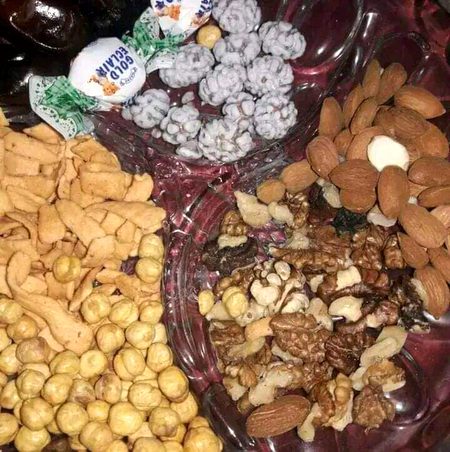 Ham kas kas ye Pasand hay