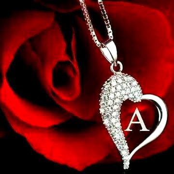 اُس کو دیکھا تو سب کچھ بھول گٸی میں ٠٠٠میں نے اُس شخص میں قدرت کے نظارے دیکھے ٠٠٠یار اُس شخص میں کچھ بات الگ ہے ورنہ ٠٠٠اُس سے پہلے بھی کٸی لوگ ہیں پیارے دیکھے ٠٠٠اُس سے کہہ دو کے محبت میں خیانت نہ کرے ٠٠٠وہ اگر خواب بھی دیکھے تو ہمارے دیکھے