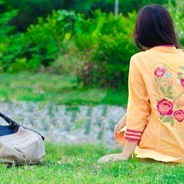 کبھی درد ہے تو دوا نہیں💔۔
جو دوا ملی تو شفا نہیں😔۔
وہ ظلم کرتے ہیں اس طرح🙄۔
جیسے میرا کویٔ خدا نہیں🙏۔