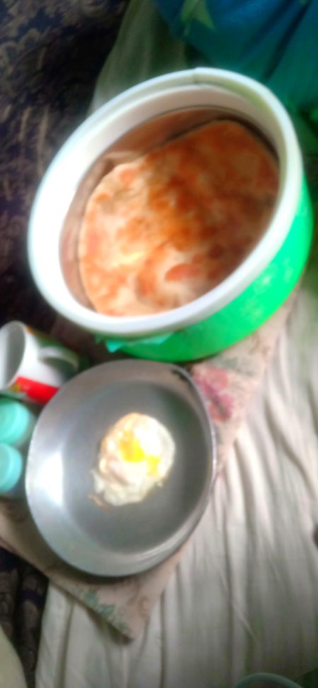 my brake fast time 😋😋 kis n nashta ni kia