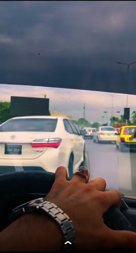 تم چیخ کر کانوں پہ  ھاتھ رکھو گے
میرے ساتھ کوئی حادثہ تو ہونے دو