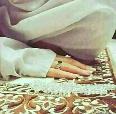 زندگی میں صرف رب کے آگے جھکنا سیکھیں۔۔جو انسان رب کے جھکتا ہے اسے کبھی دنیا کے سامنے نہیں جھکنا پڑتا۔۔