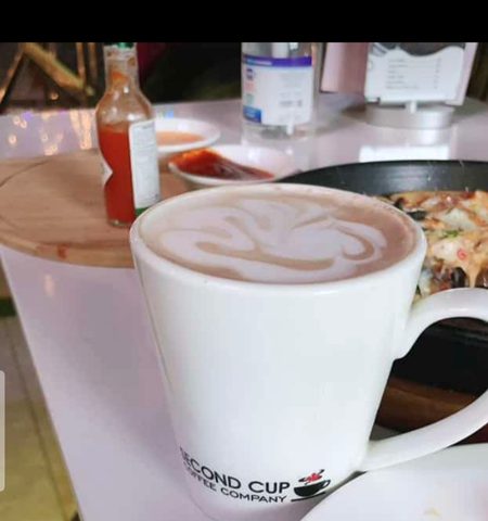🖤لوگ پتہ نہیں کیوں دل پر مرتے ہیں
☕حالانکہ چائے زیادہ مزے کی ہوتی ہے
