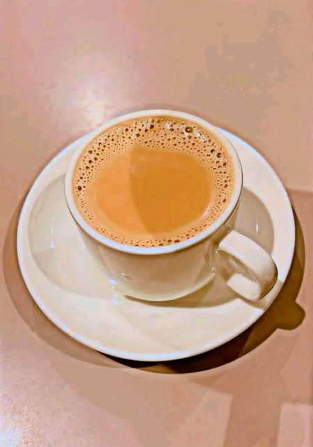 مجھ کو ڈھونڈ ہی لیتی ہے روز نئے بہانے سے 
چاے  واقف ہو گئی ہے میرے ہر ٹھکانے سے