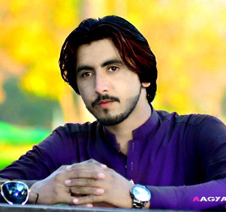 کچھ دن میری زندگی تم گزار کر دیکھو
💔ℂ𝕙𝕒𝕒𝕟𝕕🙏
اگر تم جی گئے_تو مجھے مار دینا 💔