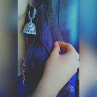 Wahan pe pohonch k kehna saba salaam k baad💔
K tere naam ki Ratt hai خدا  k naam k بعد 💓