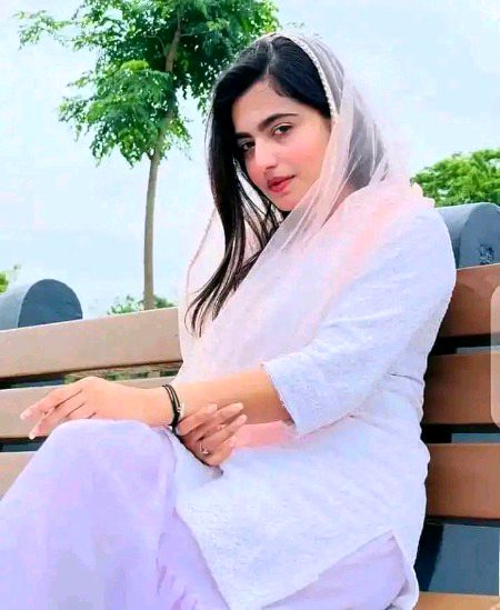 Beautiful People image