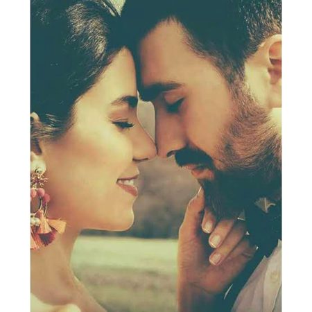 Aankhain dhOondTi Hain TuMhEe.....kaaSh....dUniyYa mEi TuM hi TuM hOtyY❤️❤️