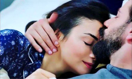 پتا نہیں غصے کی وہ کون سی حالت ہوتی ہے جس میں انسان برسوں کے ساتھ اور ساتھی کو لمحوں میں چھوڑنے کا فیصلہ کر لیتا ہے
 پیار محبت اعتماد دوستی کوئی چیز پاؤں کی زنجیر نہیں بن پاتی