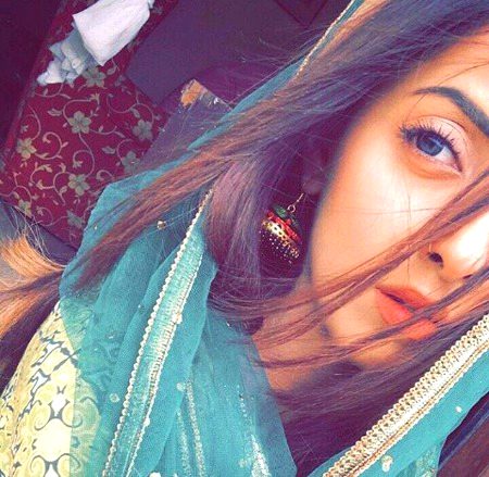 ..Mohabat Main Ak Waqat Asa Bhi Ata Hain..Jisy Ap Chty Ho..Or Wo Kisi Or Ko Chata Hain..