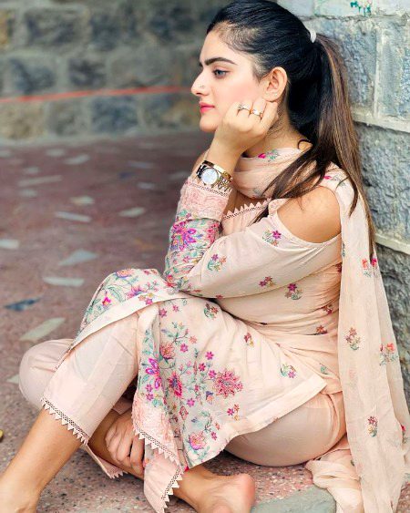 Beautiful People image