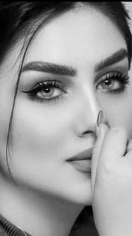 ہمارے بخّت میں لِکھا ہُوا سہولت سے
بس ایک درد تھا جو ہر طرح مُیسّر تھا