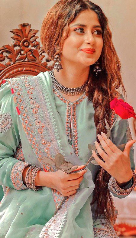 Pakistani Celebs image