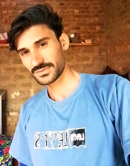 .q2 my new pic 🤗 🤗