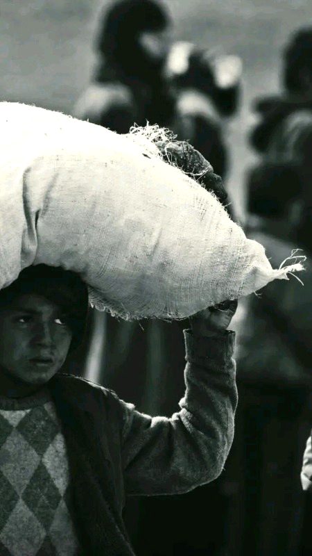 "کسی کے پاس خدا کا دیا ہوا سب کچھ ہے اور کسی کے پاس خدا کے سوا کچھ نہیں۔"