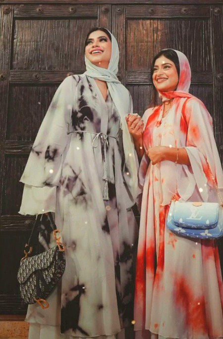 Beautiful People image