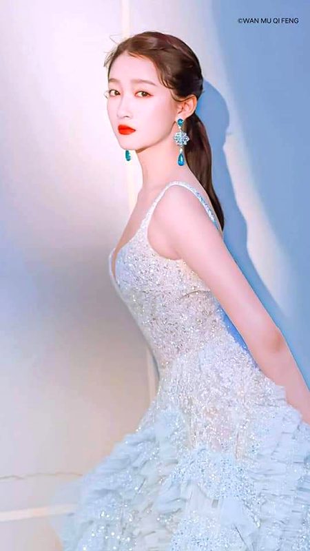 Beautiful People image