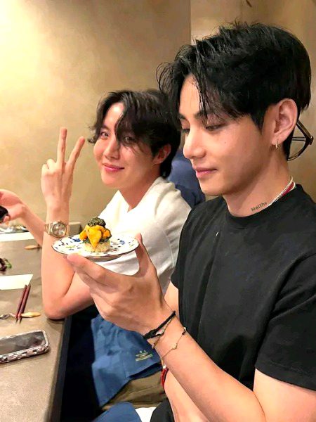 Beautiful People image