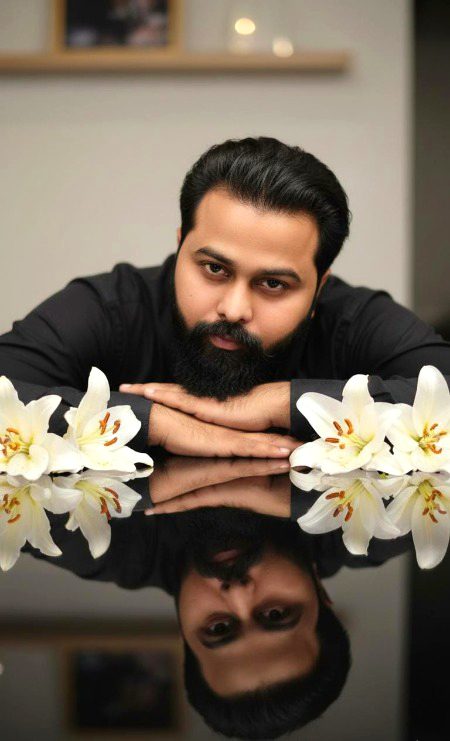 مسئلہ یہ نہیں کہ تیرے ہیں
مسئلہ یہ ہے کہ صرف تیرے ہیں