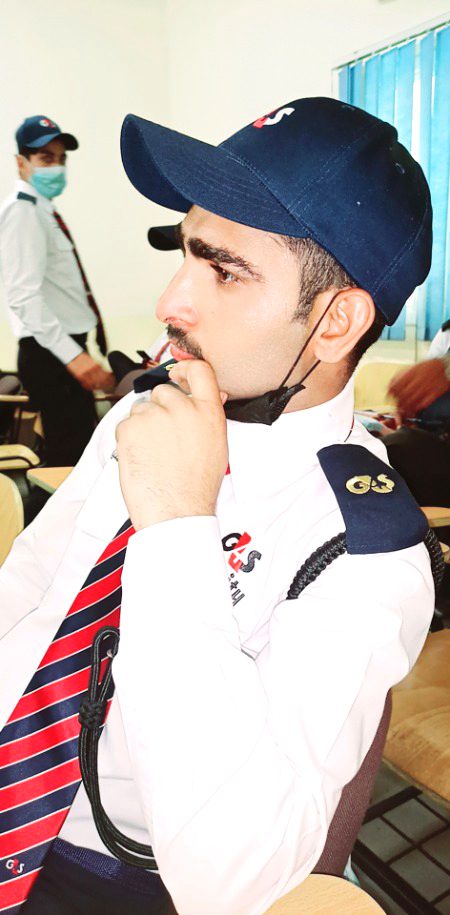 Soch raha hun kaiSa lag raha hun..o2