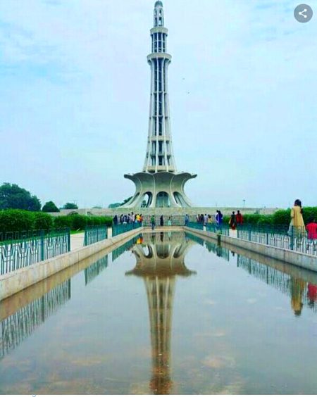 Minary Pakistan in lhr 
I love my city❤❤