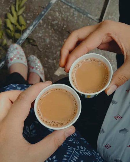 زندگی میں تین چیزیں ہمیشہ یاد رکھنا۔۔
ایک ہمیں ،
 ایک ہمارے پیج  کو،
 اور ہمارے چائے کے پوسٹ  کو ۔۔