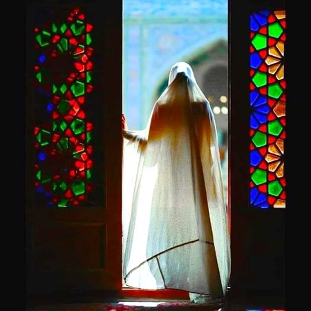 کس سید کی خاموشی ھے؟
دیکھی دیکھی خاموشی ھے 
بے چینی میں ٹہل رہا ھوں
پہلی پہلی خاموشی ھے! 
یہ جو دھوم مچی ھے تیری
اصل میں میری خاموشی ھے! 
⁦❤️⁩