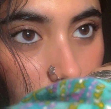 رتجگوں کا نکھار ہے ان پر
بے سبب تو حَسین نہیں آنکھیں ❤️✨✌🏻