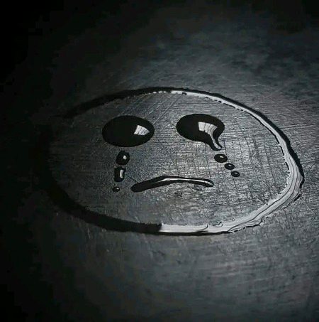 @⁨~Saab G✌️✌️⁩ 
_جب کوئی آپکو چھوڑ کر جاتا ہے نا کسی بہتر کی خاطر تو یہ جُدائی صرف جُدائی نہیں ہوتی بلکہ یہ آپکو ہر روز یاد دِلاتی ہے کہ کوئی اور آپ سے بہتر تھا، آپکی اتنی کئیر، اتنی محبت اور اتنی عزت دینے کے بعد بھی آپ سے بہتر کوئی اور بھی موجود ہے، اور یہ احساس ہر روز آپکی ہستی کے اس طرح پرخچے اُڑاتا ہے جیسے کوئی آندھی سوکھے پتوں کو اپنے ساتھ اُڑا کر لے جاتی ہو۔_
_آپ اس گمان میں نا رہیں کے آپ کی محبت، عزت اور مخلصی کے بعد کوئی آپ سے بہتر نہیں مل پائے گا۔_
_جب لوگوں کے دل بھر جائیں تو آپ سے بہتر بھی ڈھونڈ لیے جاتے ہیں۔😖💔_