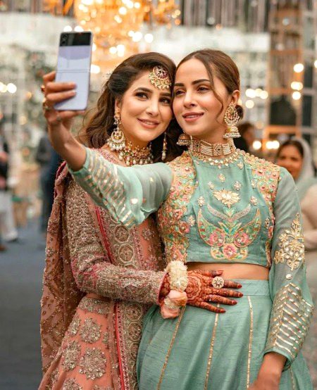 Pakistani Celebs image