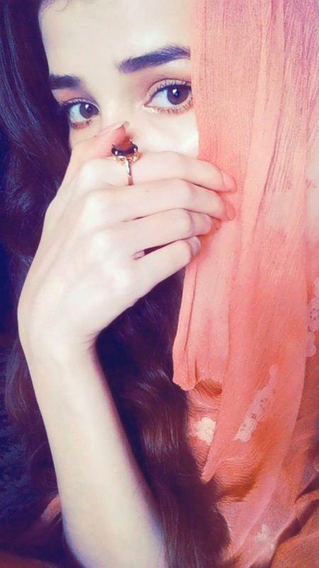 نیند نہ ویکھے بسترا،تے بھک نہ ویکھے ماس
موت نہ ویکھے عمر نوں،تے عشق نہ ویکھے ذات
🔥