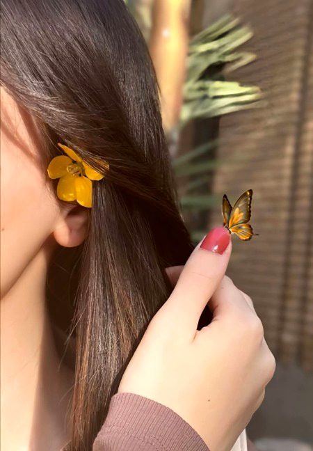 نفرت کرنے کا ہنر آیا ہی نہیں, بس لوگوں کو معاف کیا اور چھوڑ دیا۔۔۔۔😇