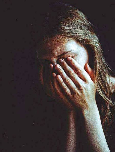عشق تو میں نے کیا تھا😭
اس نے تو نقل اتاری تھی میری😔