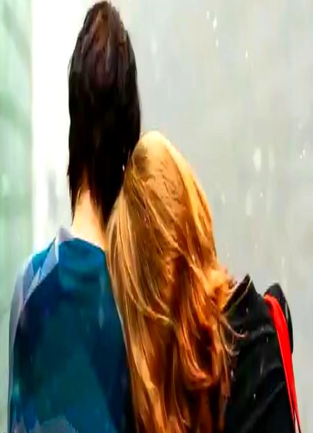 ادائیں ان کی کرتی ہیں پریشان مجھ کو نظر جھکا کے مسکرانا ان کا جان لیتا ہـے