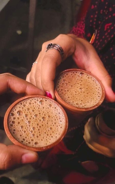 میں جو روٹھوں... تو یوں منا لینا
اپنے ہاتھوں سے بنی چائے پلا دینا
☕❣️
