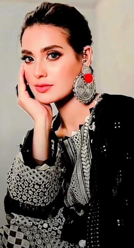 Pakistani Celebs image