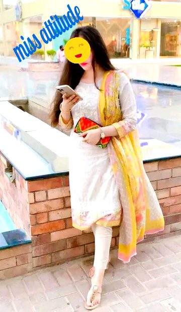 تجھ سے بچھڑ کر ــــــ اتنا سا فرق پڑا 💔💔
تیرا گیا کچھ نہیں ـــــ میرا رہا کچھ نہیں..💔💔
Khushi😢