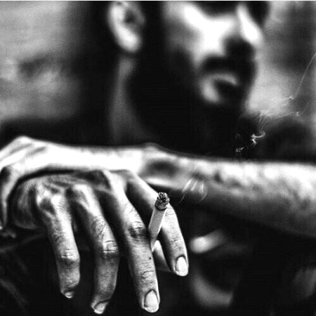 ° HATH ME USKA PAKRO JO KABHI CHARWYE NAH 🙂