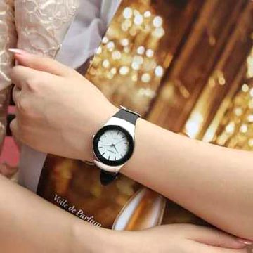 ❣ سنو مجھے اور کچھ نہیں لینا زمانے کےخزانوں سے ❣
❣ بس اتنی سی خواہش ہے ______ تم میرے ہو کے رھو 😔😔