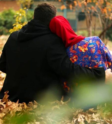 آؤ جاناں محبت مکمل کرتے ہیں❤
تم کندھا رکھو ہم سر رکھتے ہیں😍😋✌🏻