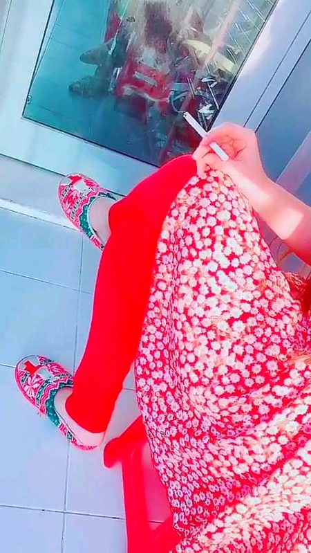 تین ہی تو مسئلے ہیں میرے مرشد
آپ سے عشق شاعری سگریٹ