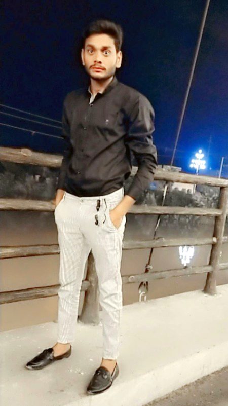 مجھے پروا نہیں لوگوں کی باتوں کی 
مجھے مجھ سے بہتر کوئی نہیں جانتا 💯✨💫