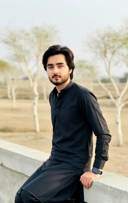 کبھی وقت بدلے گا تو بتائیں گے
ہمیں بھی کیا کیا برا لگا تھا ۔